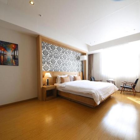 Lake 45 Hotel Naju Экстерьер фото
