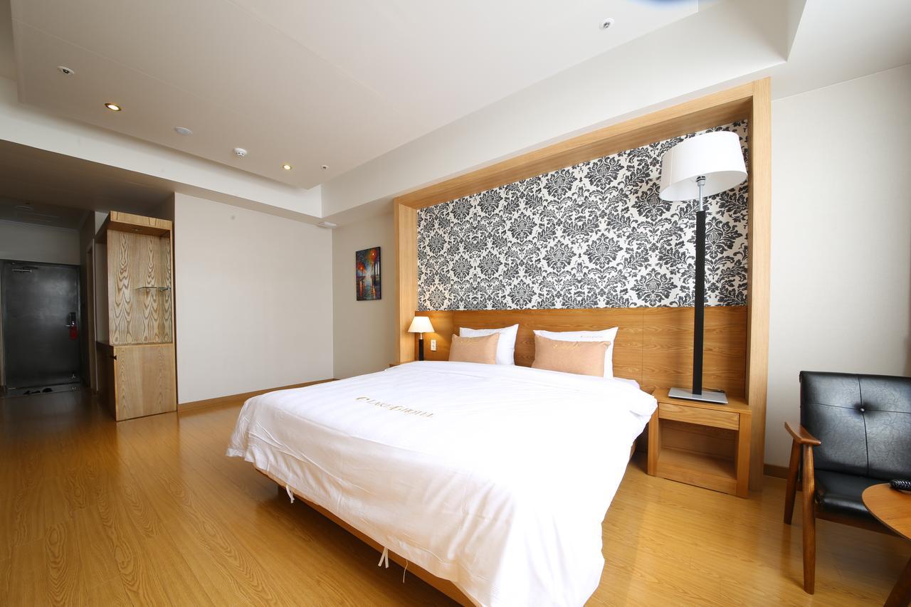 Lake 45 Hotel Naju Экстерьер фото