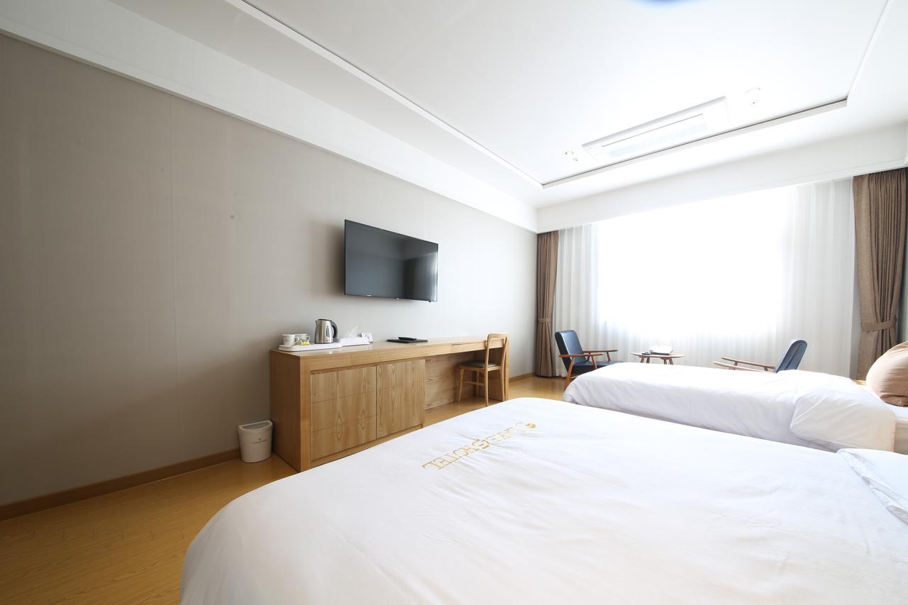 Lake 45 Hotel Naju Экстерьер фото