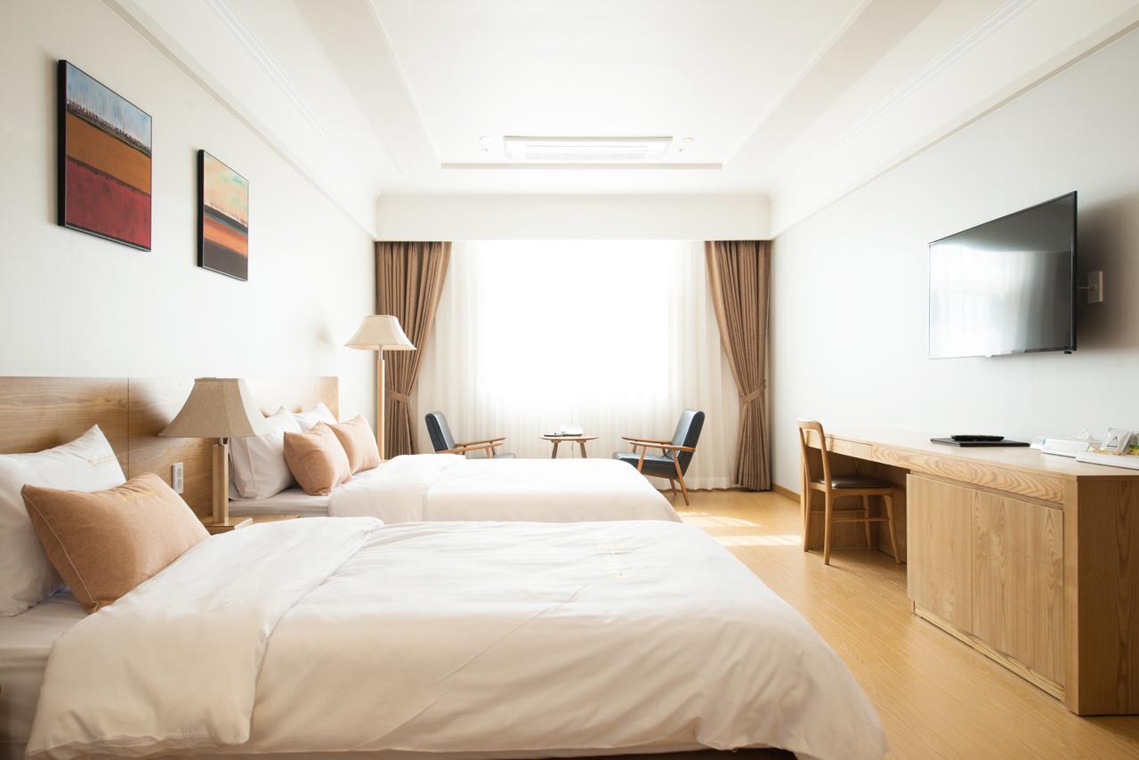 Lake 45 Hotel Naju Экстерьер фото